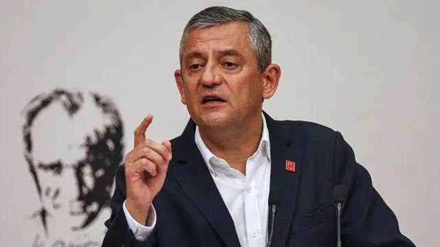 Özgür Özel 2-5
