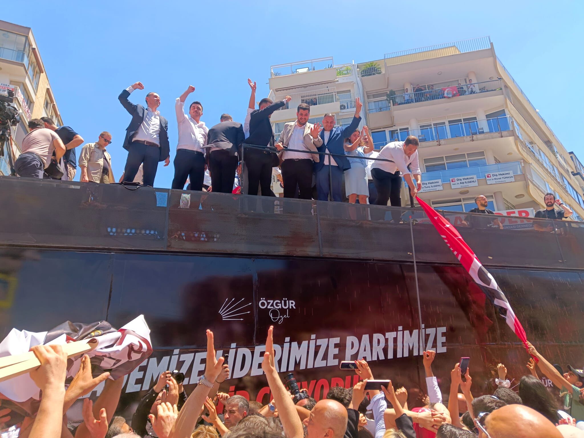 Özgür Özel 4