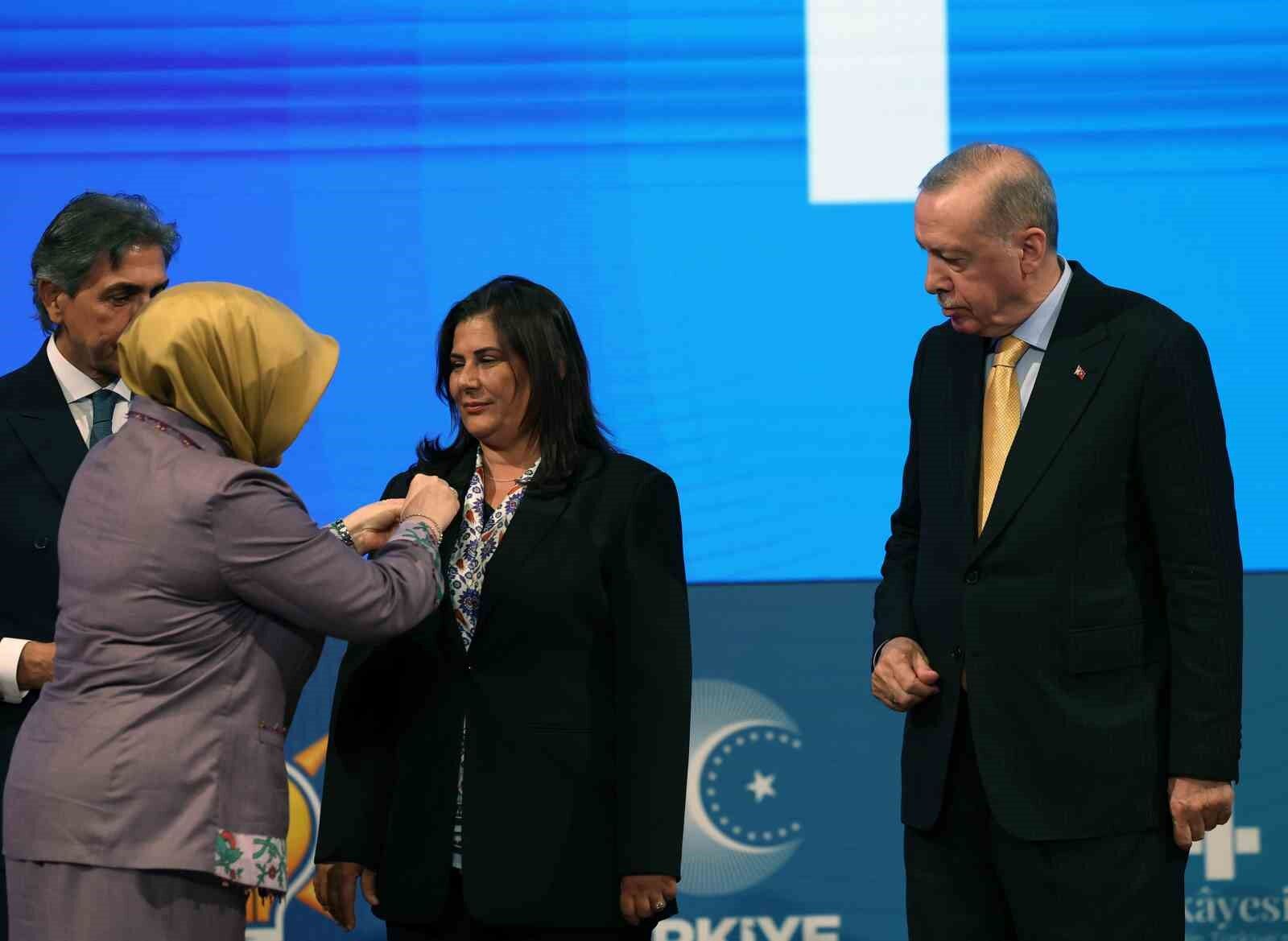 Özlem Çerçioğlu ak parti