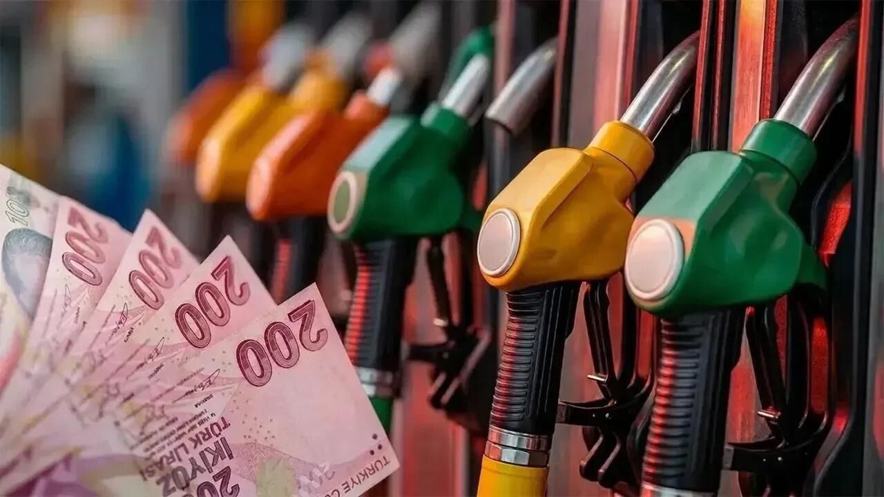 Rekor Zam Geldi, İzmir'de Fiyatlar Değişti! Zamlı Akaryakıt Fiyatları!