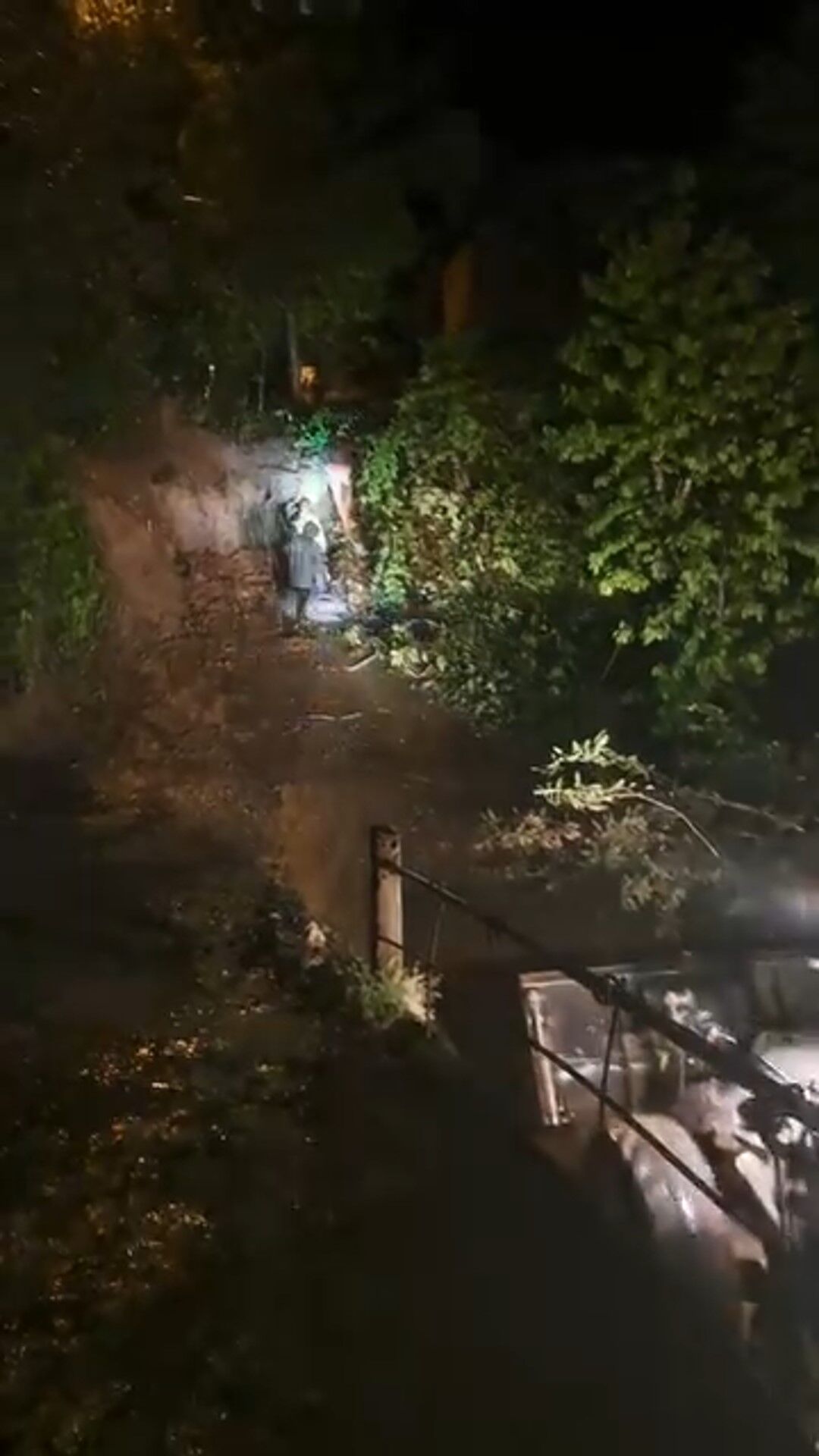 Sağanak Yağış Heyelana Neden Oldu! (2)