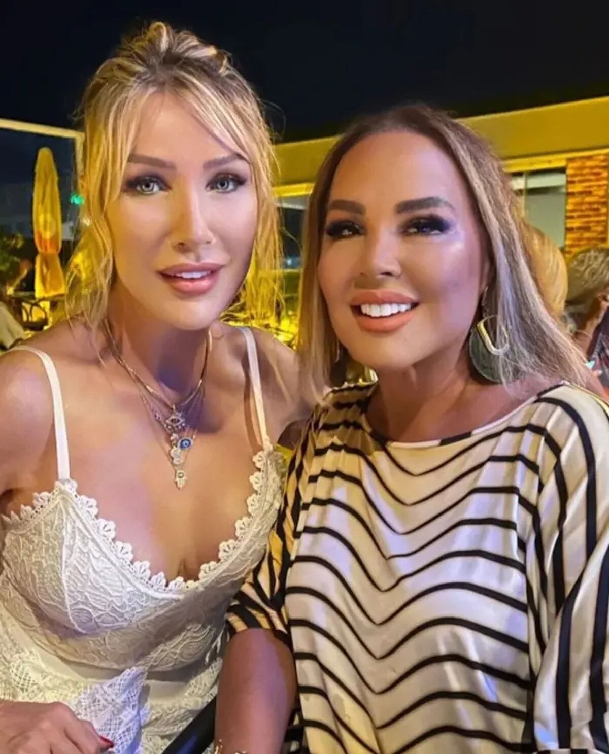 Seda Sayan Ve Safiye Soyman 2