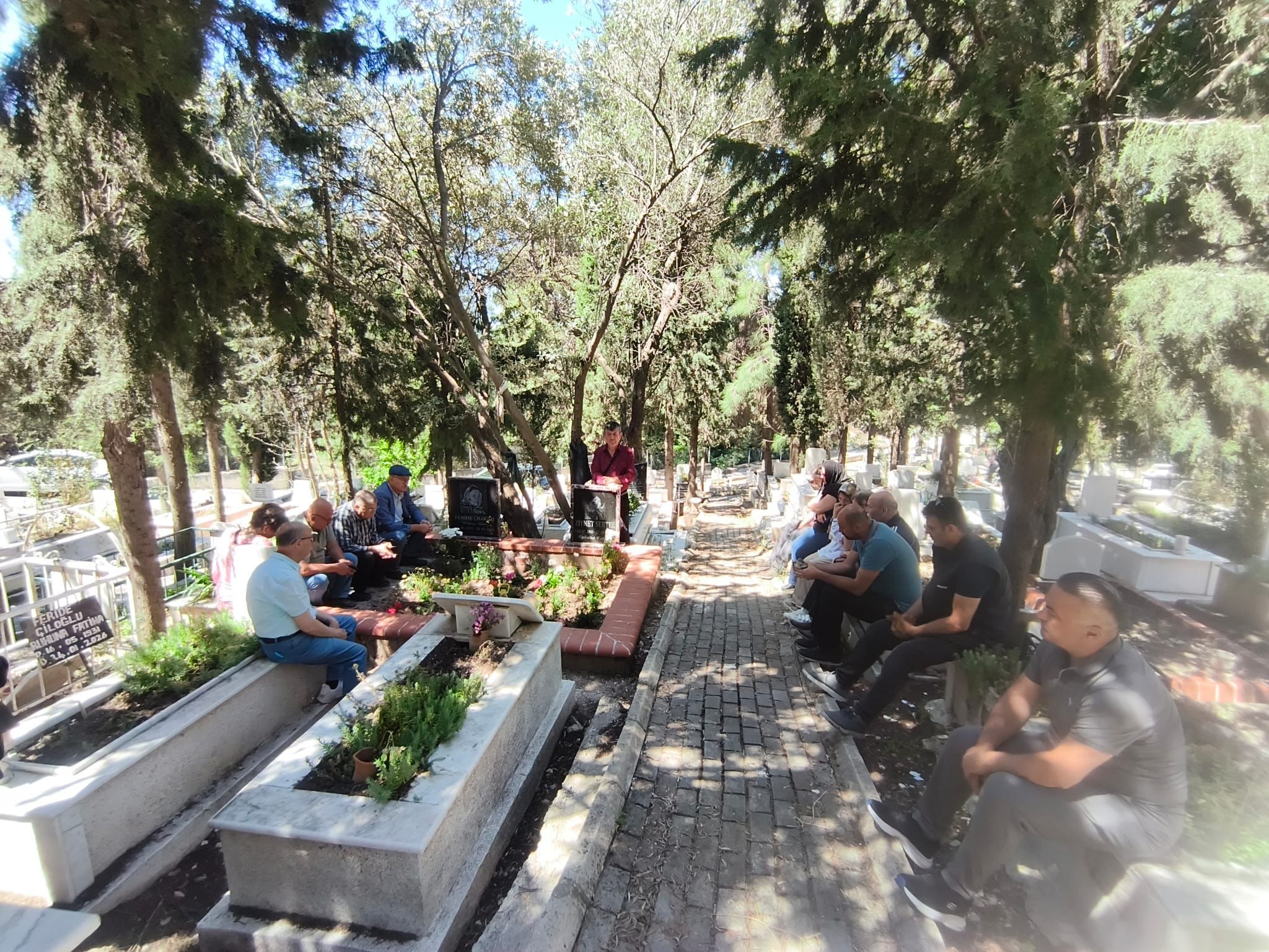 İzmir basını unutmadı! Ziynet Sertel vefatının 5. yılında kabri başında anıldı-1