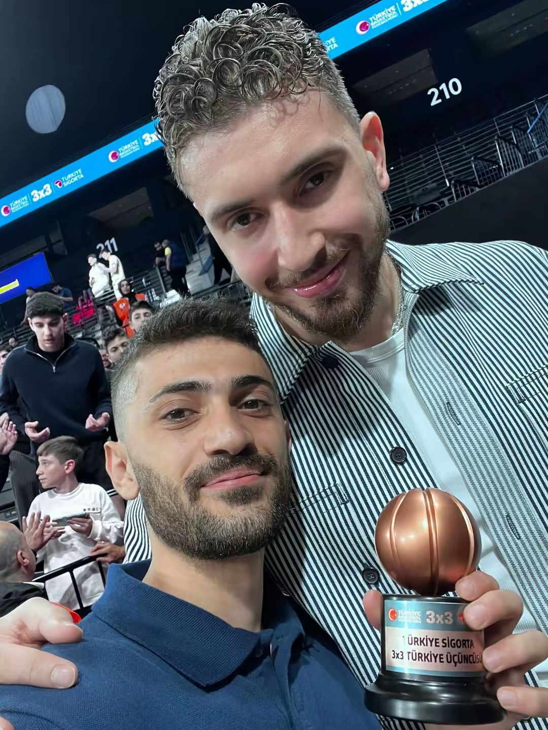 Ali̇ Ci̇i̇i̇i̇ Durrrr