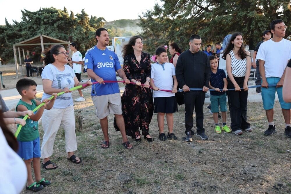 Hem annelerin hem babaların günü kutlandı
