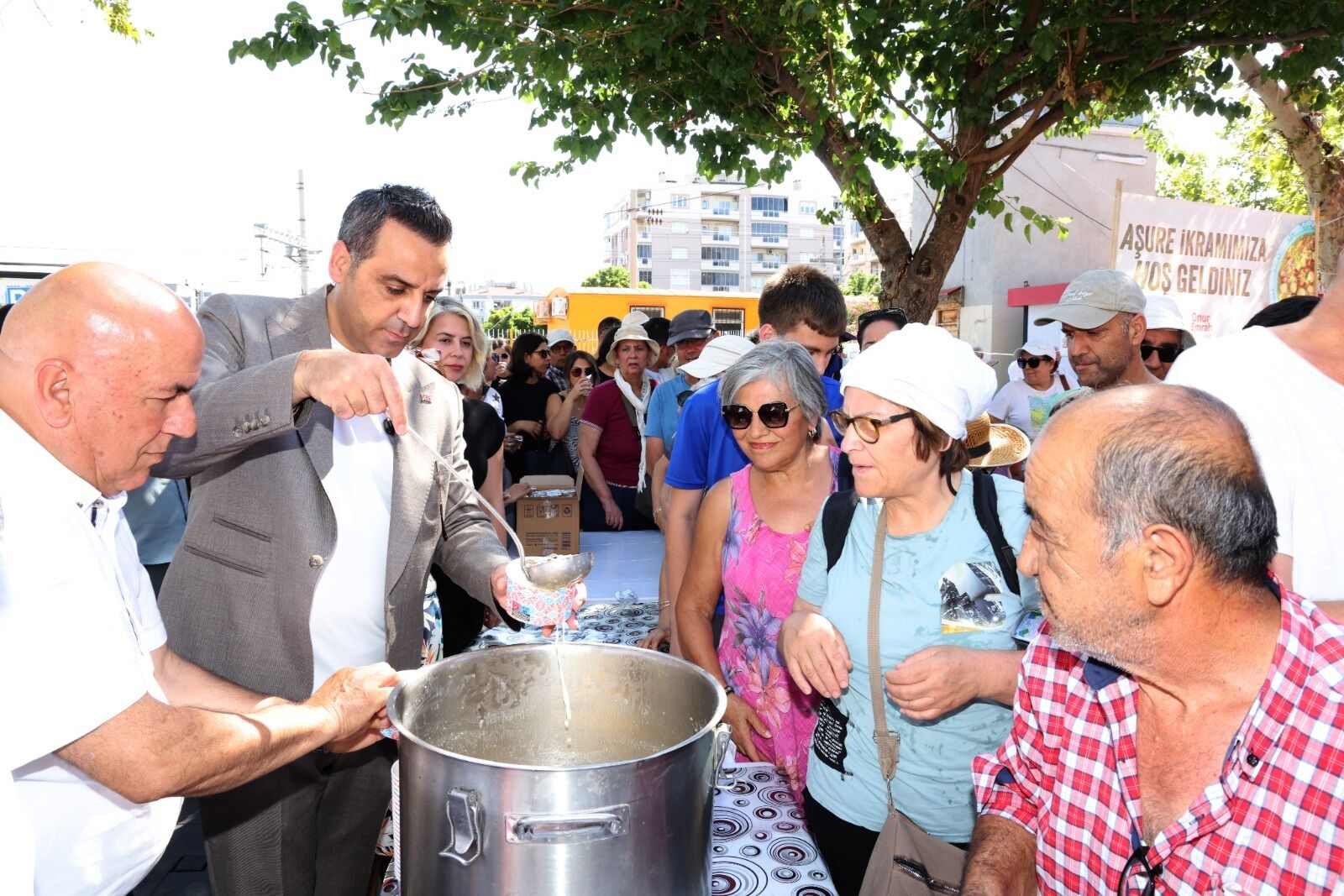 Kasaplar Meydanı’nda deyişler eşliğinde kapanış