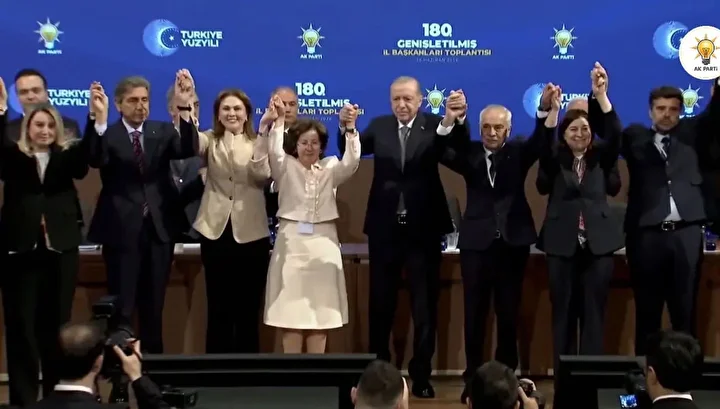 D70F870A Ak Partiye Gecen Belediye Baskanlari Kim Hangi Belediyeler Ak Partiye Katildi