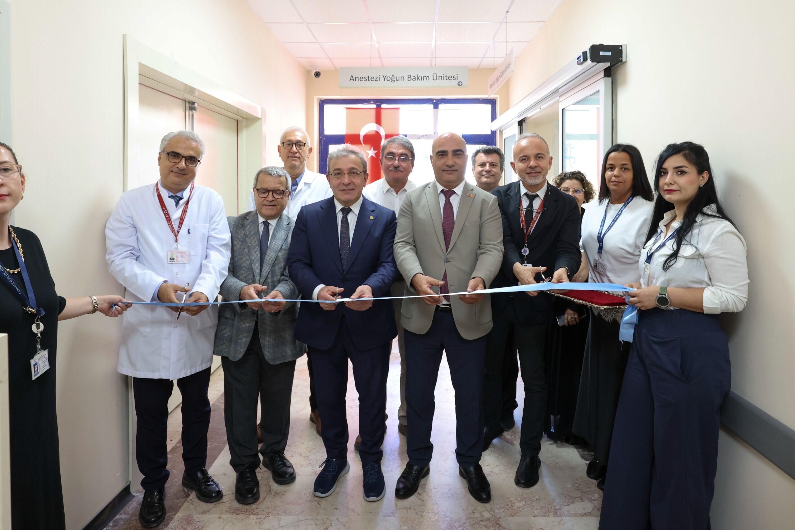Deü Hastanesi̇ Yoğun Bakim Üni̇tesi̇ Yeni̇lendi̇ (4)