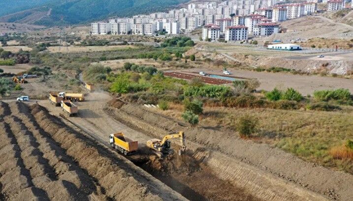 Manisa OSB'de arazi yeni sahibini bekliyor