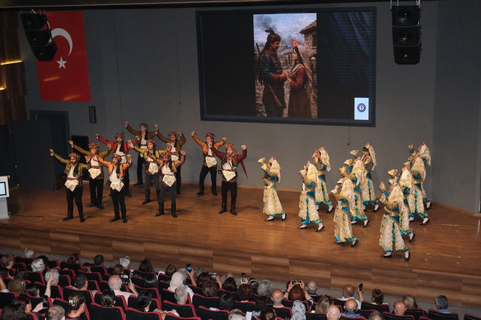 Sergilenen eserler büyük beğeni topladı