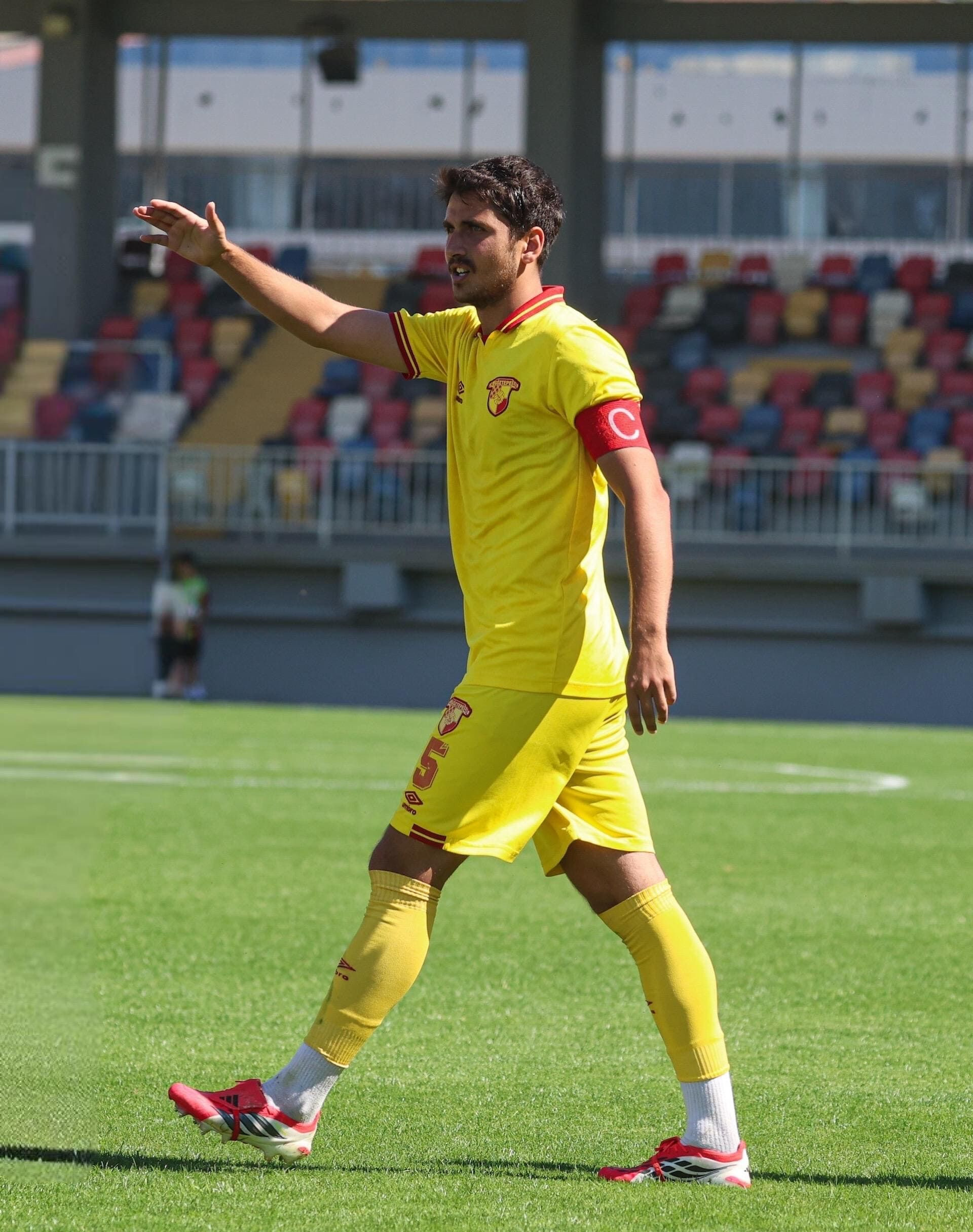 Efee (1)