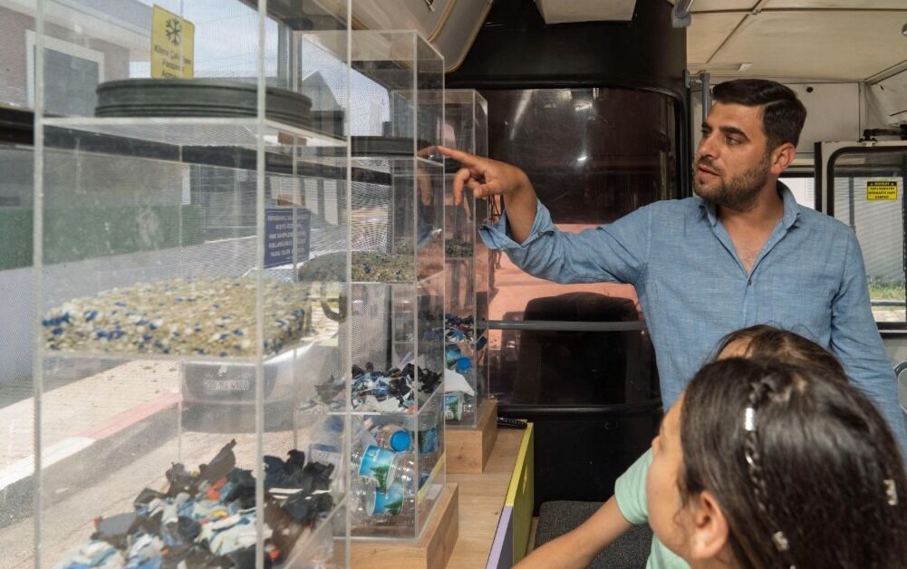 "Büyüyünce dünyayı biz kurtaracağız"