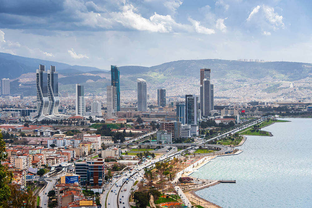 Foca Izmir Arasi