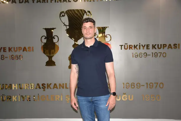 Göztepe U19 Teknik Direktörü Benjamin