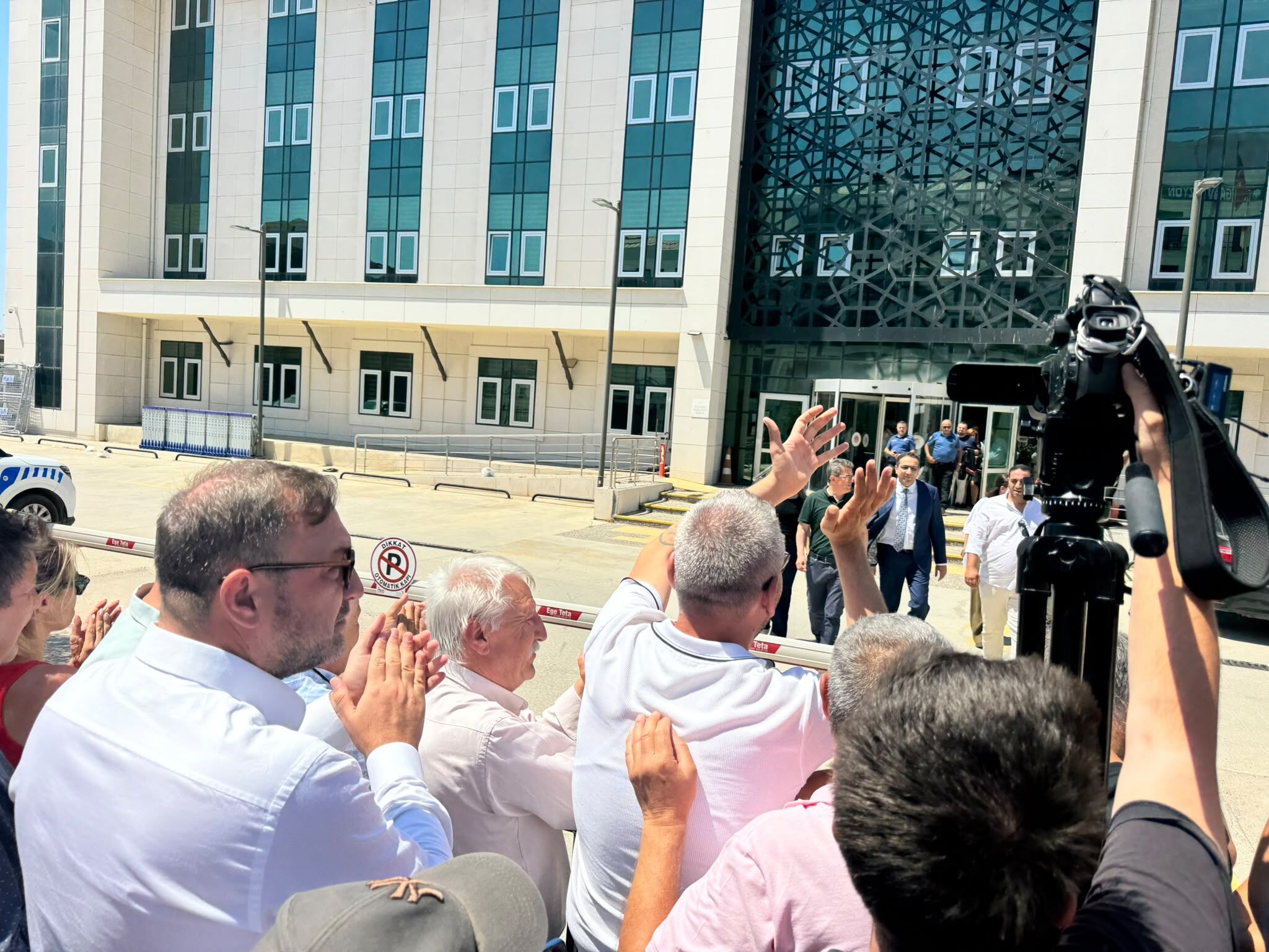 Gümrükçü Karşılama (1)