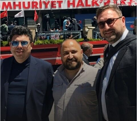 Utku Gümrükçü ve Erhan Kılıç