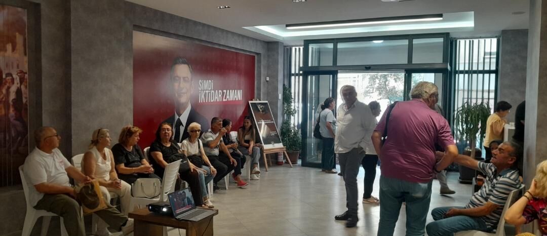 İl başkanlığında toplanan kalabalık Kılıçdaroğlu’na tepkili