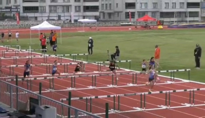 İki Saliseyle Kaçırdığı Şampiyonluğu, Bu Kez Çifte Altın Madalyayla Taçlandırdı