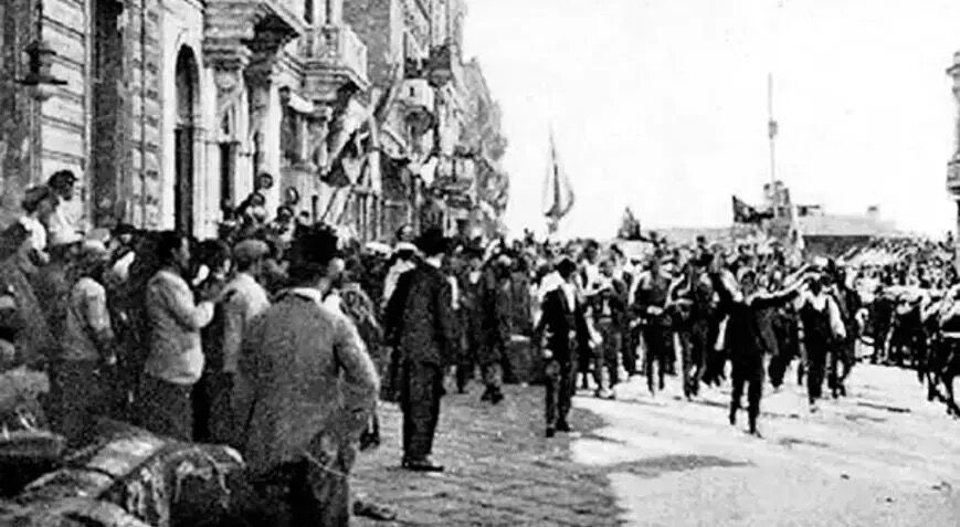 Izmir Yunanlilarin Denize Dokulmasi Olay