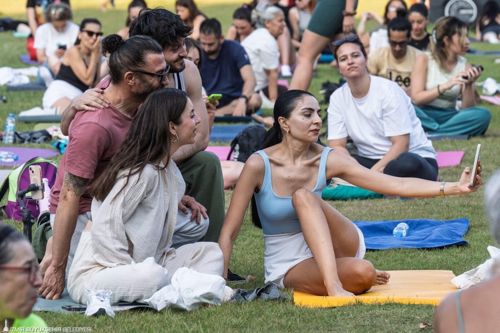İzmir'de Yoga Festivali Coşkusu Bizim Mutluluğa Ihtiyacımız Var (3)
