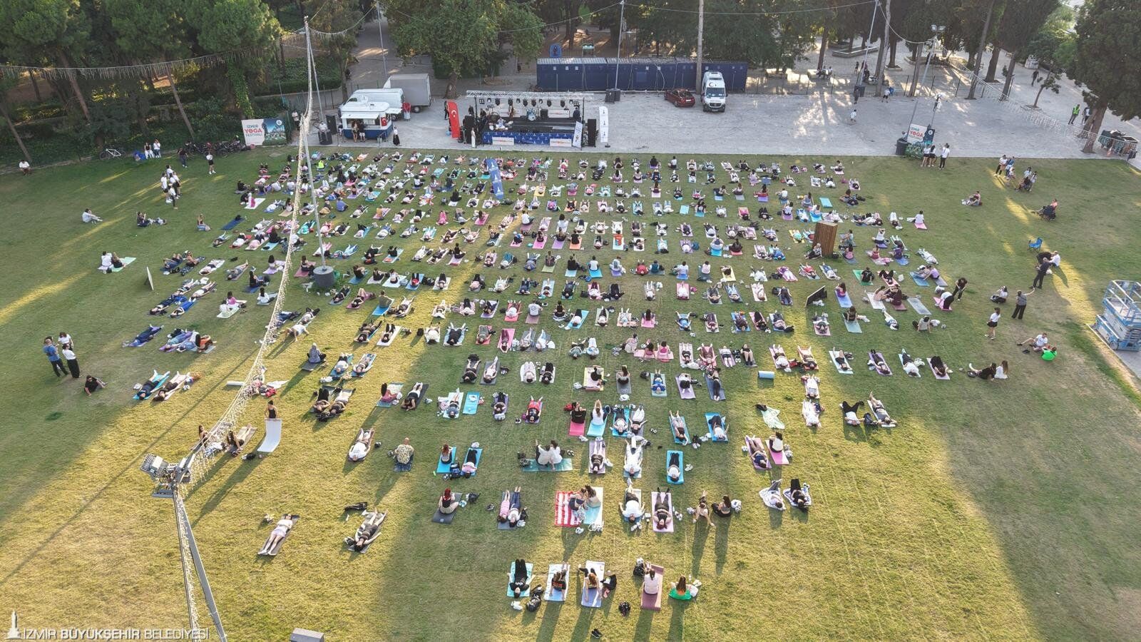 İzmir'de Yoga Festivali Coşkusu Bizim Mutluluğa Ihtiyacımız Var (4)