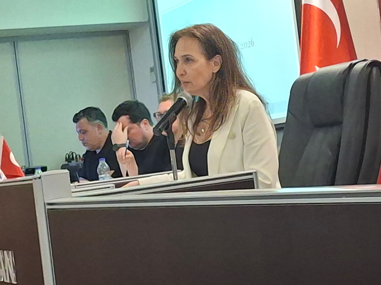 SDS’ler ‘Acil’ kaydıyla komisyonlara