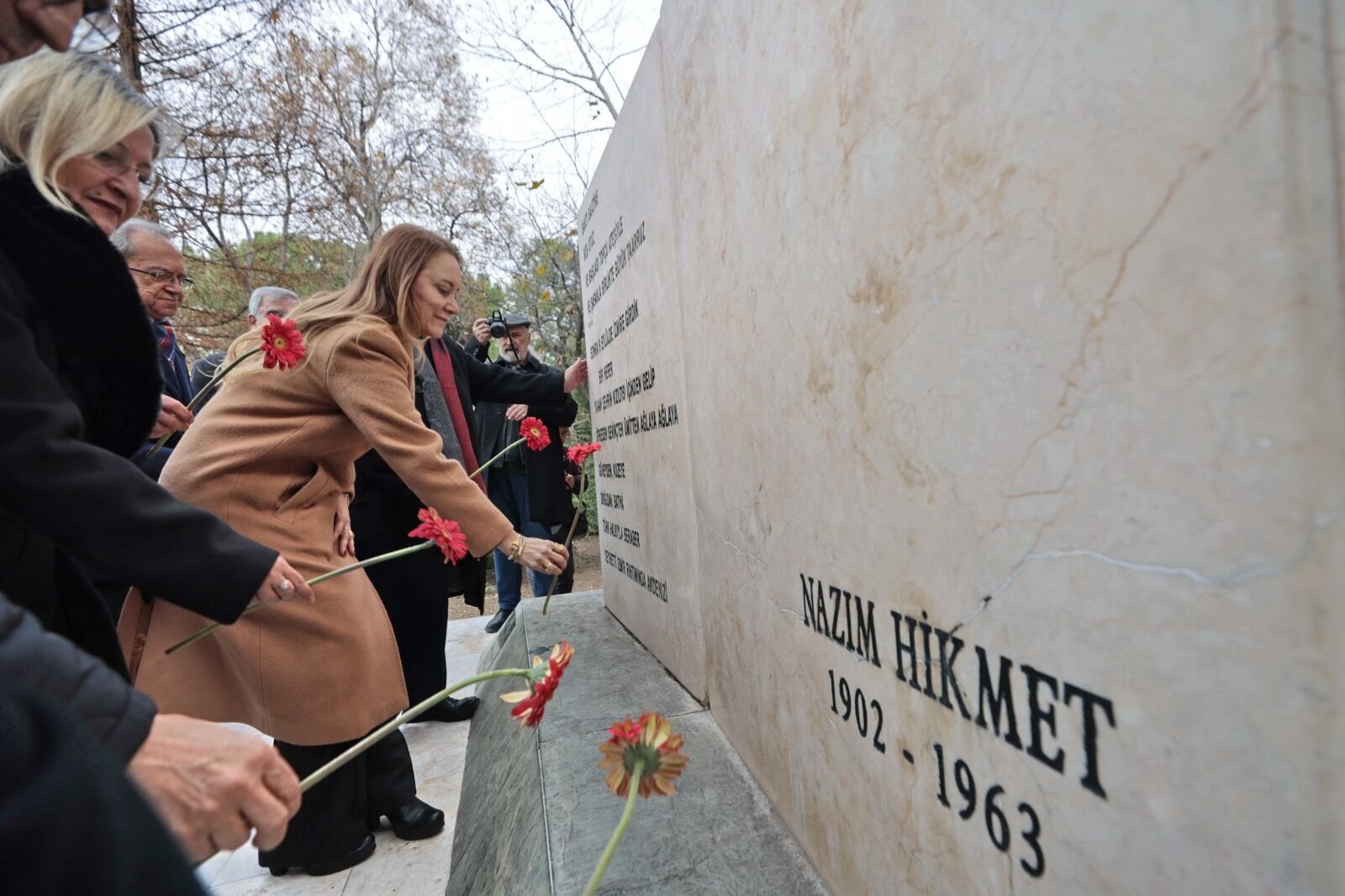 Sanathane sahneleri Ahmed Arif şiirleriyle açılıyor