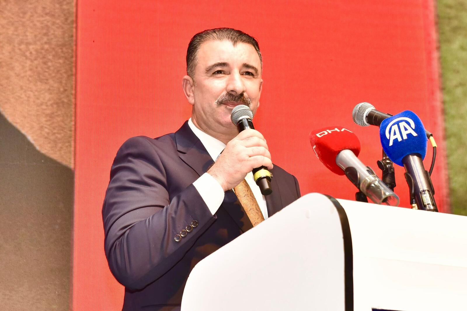 M. Sai̇t Başdaş