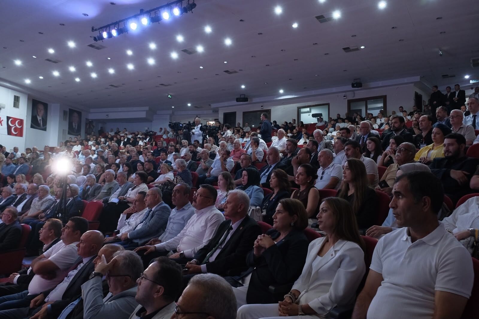 Mhp Karabağlar Kongresi