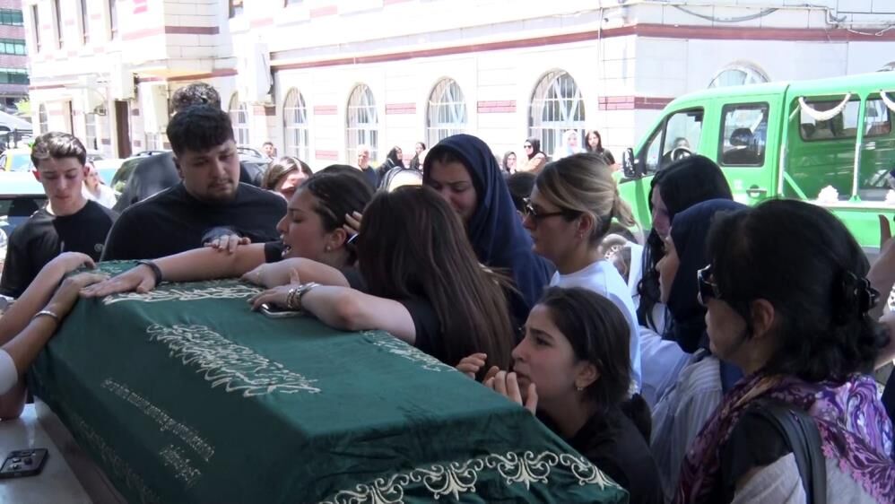 Polatların Kuzeninin Cenaze Töreni