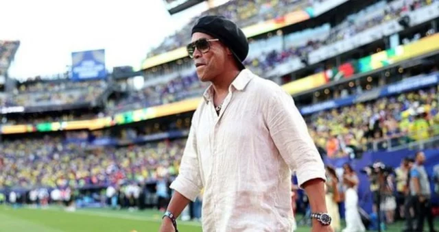 Ronaldinho Hangi Takimla Anlas 13F14E2Bbe 1734 1 M