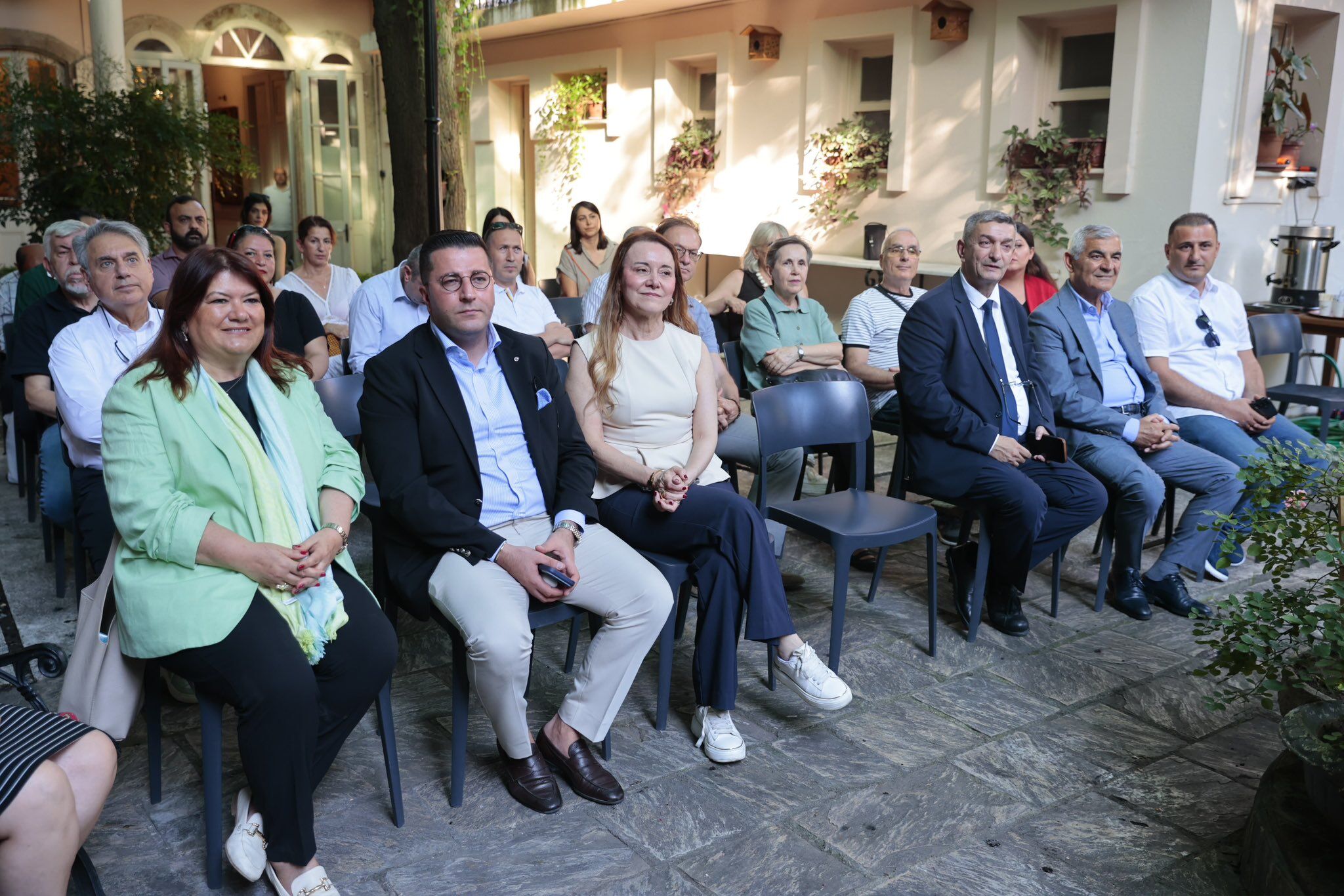 Söyleşi Konak