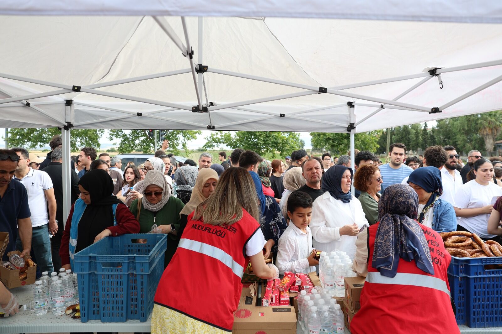 Harçlar belediyeden, kahvaltılar okul önünden: Menemen’de eğitim seferberliği!-1