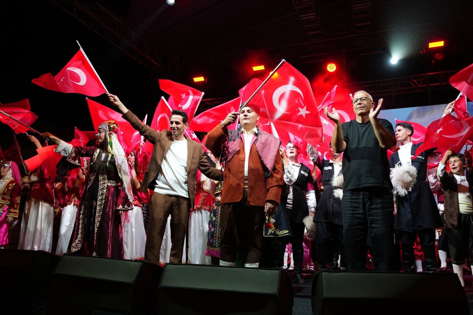 Popun kraliçesinden görsel şölen