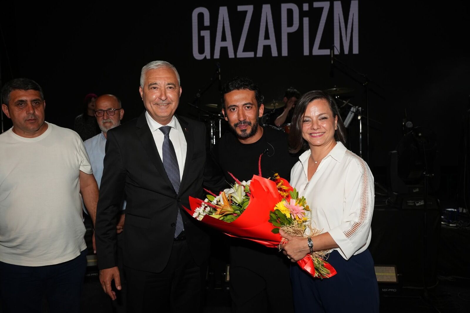 Kapanışı sokak sanatı yaptı