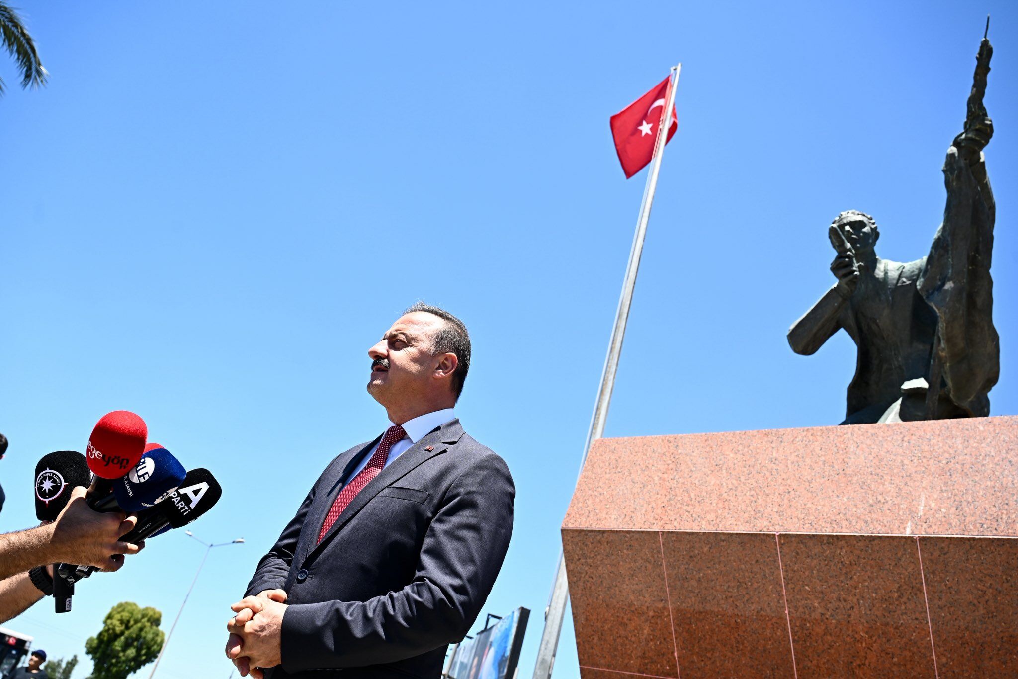 Ağıralioğlu’ndan, Bakan Şimşek’e “Avrupa” çıkışı: Mazotu söylüyorsunuz, geliri niye söylemiyorsunuz?