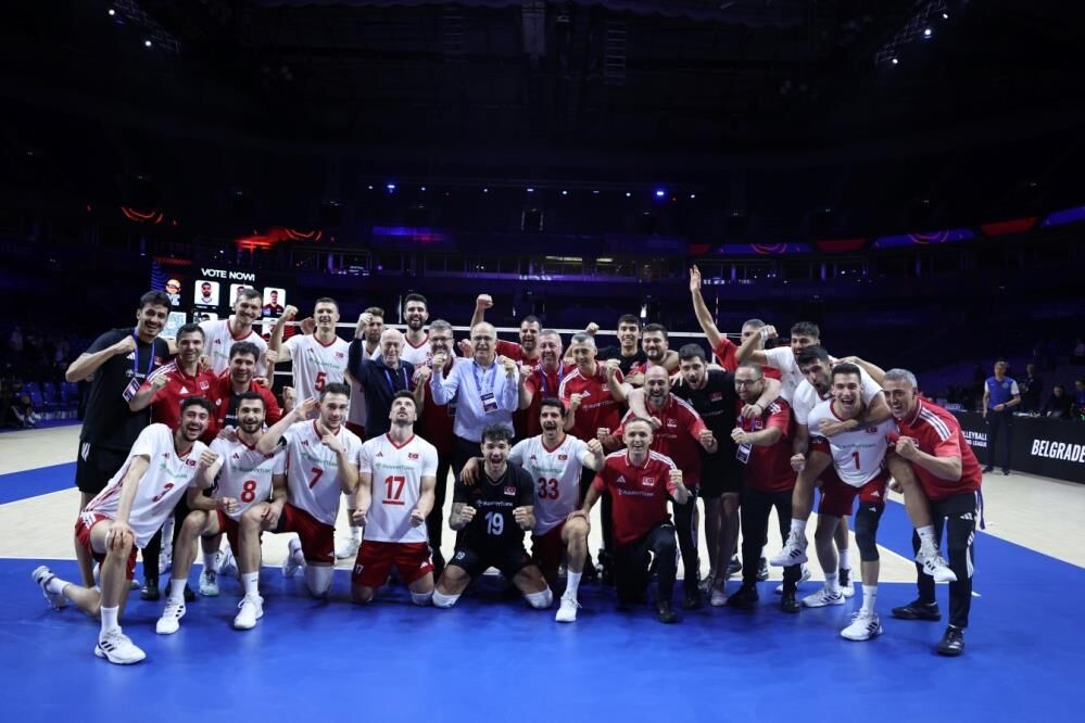 A Milli Erkek Voleybol Takımı 1