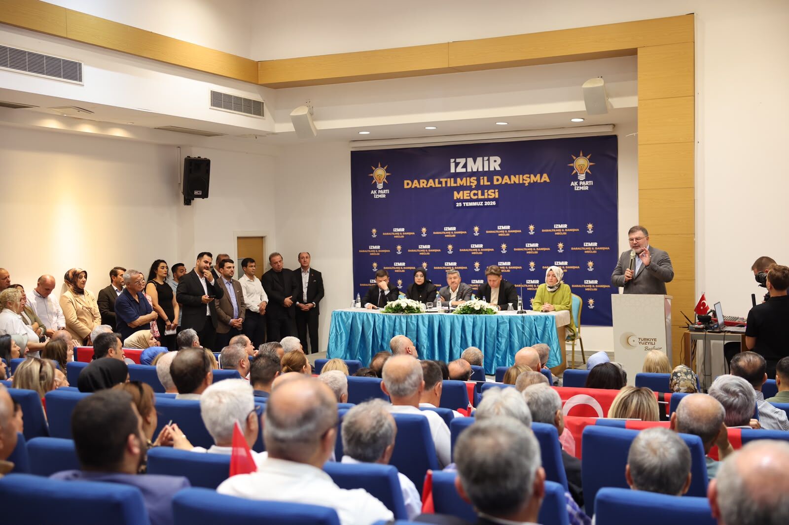 Ak Parti Izmir Daraltışmış Danışma (1)