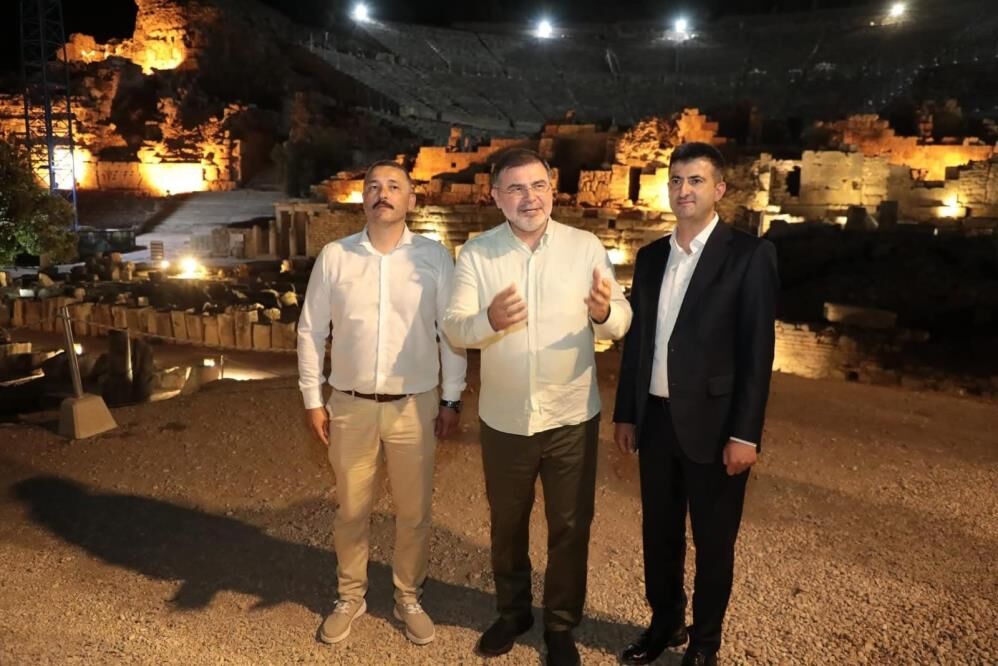 Ak Partili Saygılı, Efes