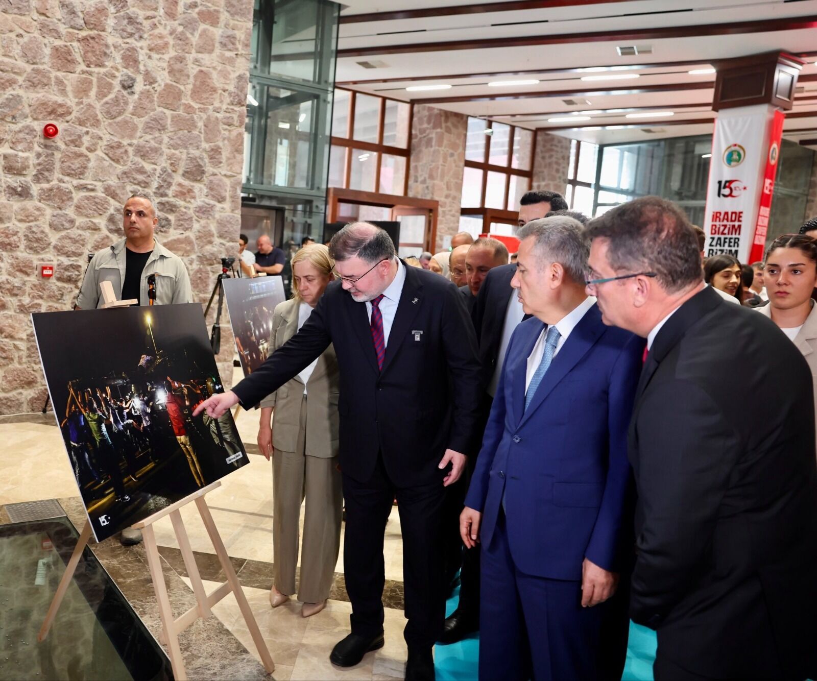 Protokol karelerinde yer almadı