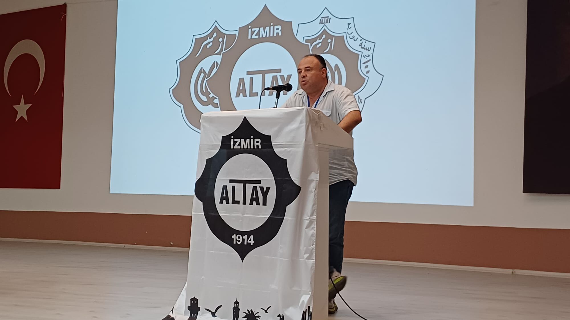 Altay Mustafa Sürücü