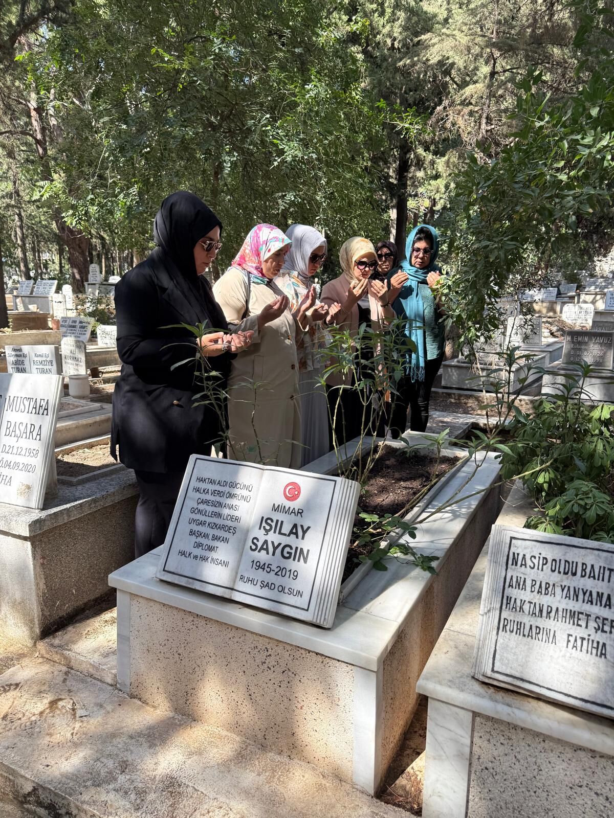 Saygı, dua ve karanfillerle yad edildi