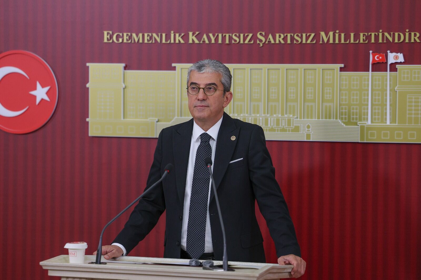 "200'den fazla belediye Başkanı rozet için sırada"