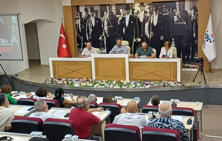 Çiğli Belediye Meclisi..-1