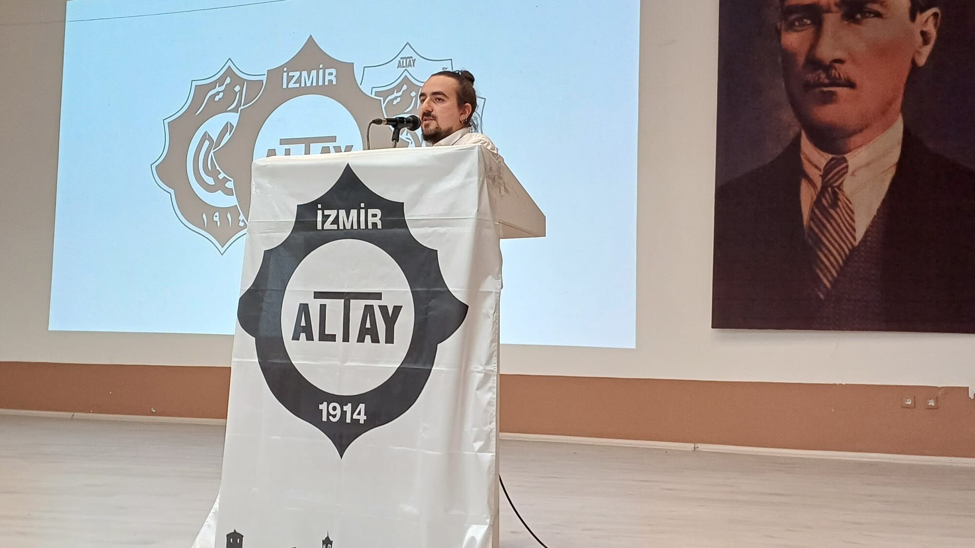 Deniz Kemahlı Altay