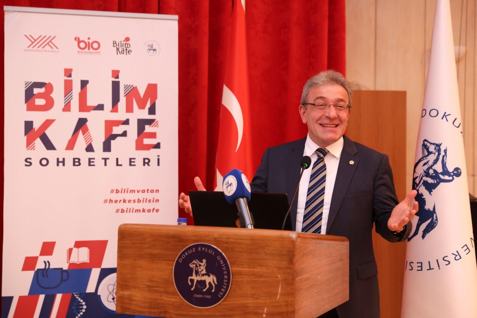 Deü'de Sinirlari Aşan Heki̇mli̇k Konuşuldu (3)