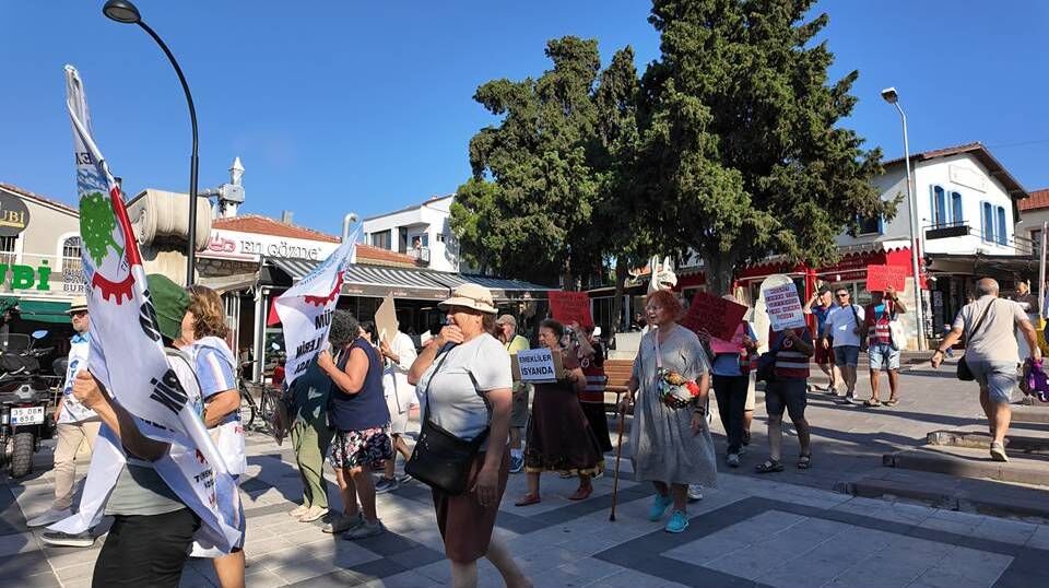 Sevgi Yolu’ndan Demokrasi Meydanı’na öfke yürüyüşü