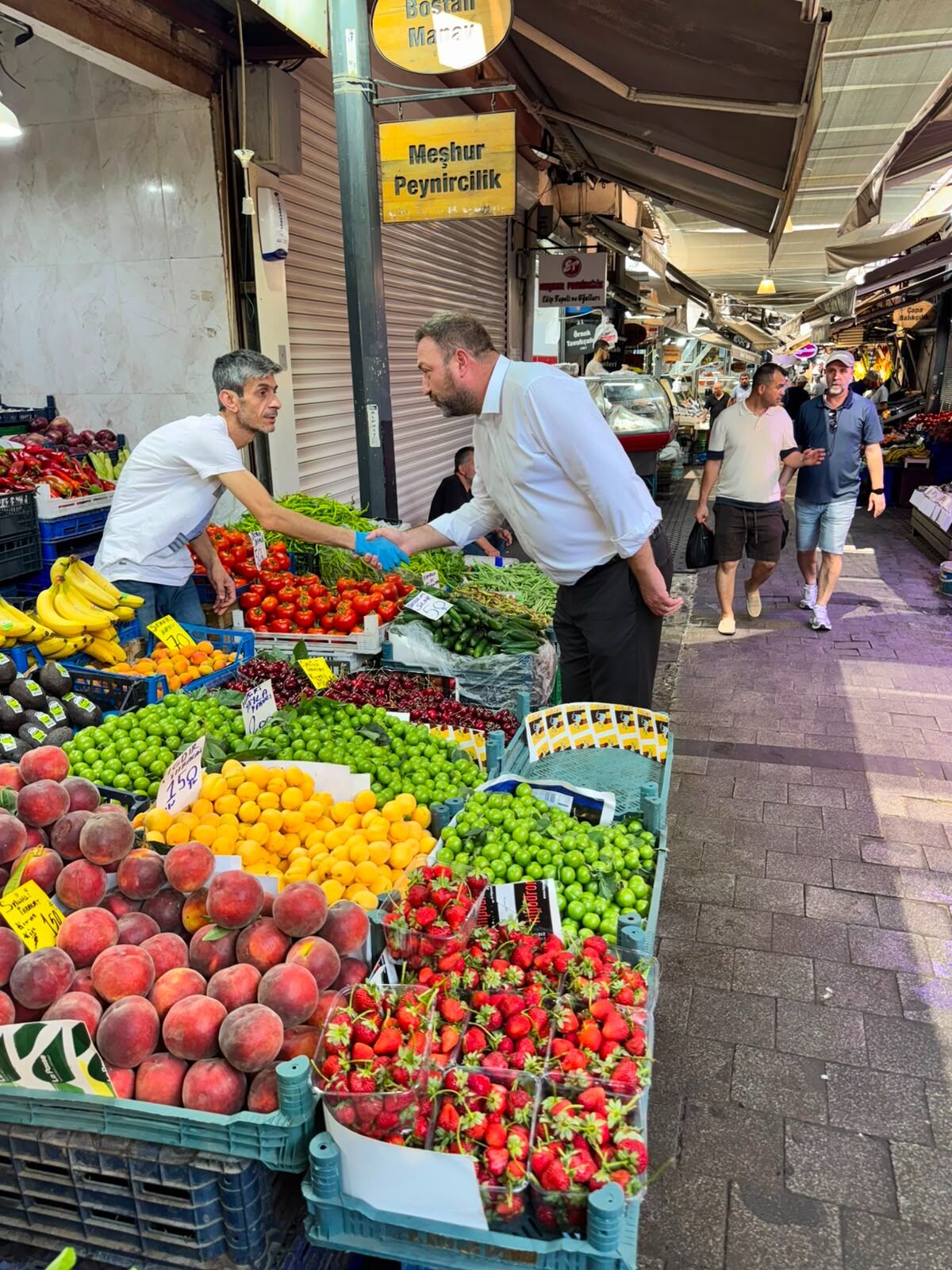 "Makam odasının sahibi zaten halktır"