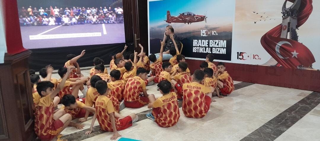 "Çocuklarımıza vatan sevgisini bu ziyaretlerle aşılıyoruz"