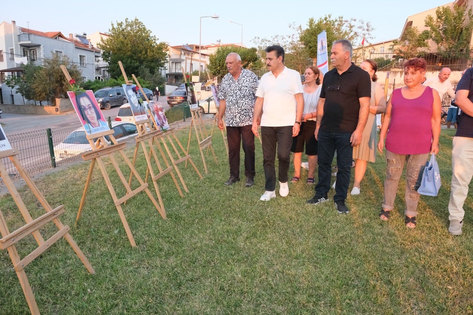 Dikili halkı açılışa akın etti